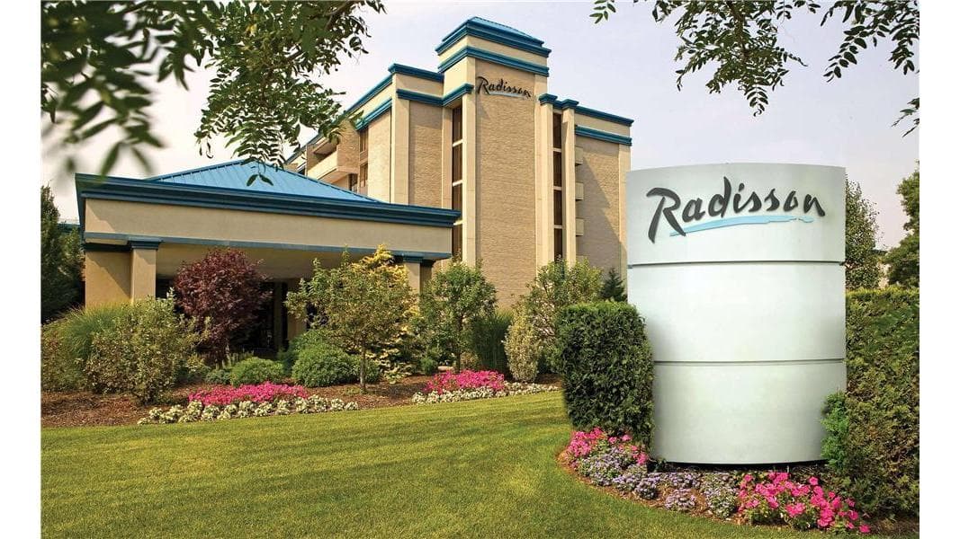 Hauppauge Radisson