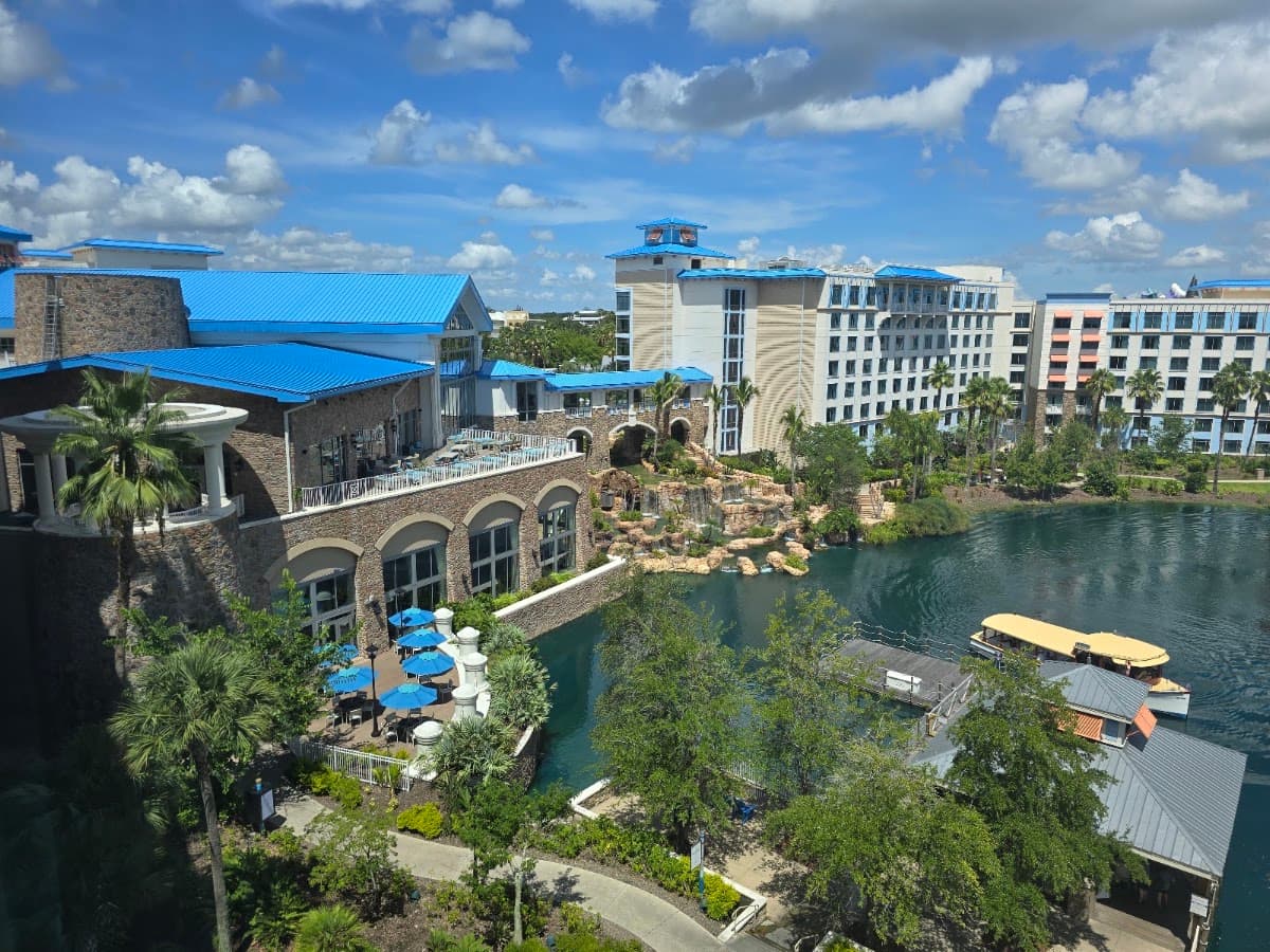 Loews Sapphire Falls Resort at Universal Orlando