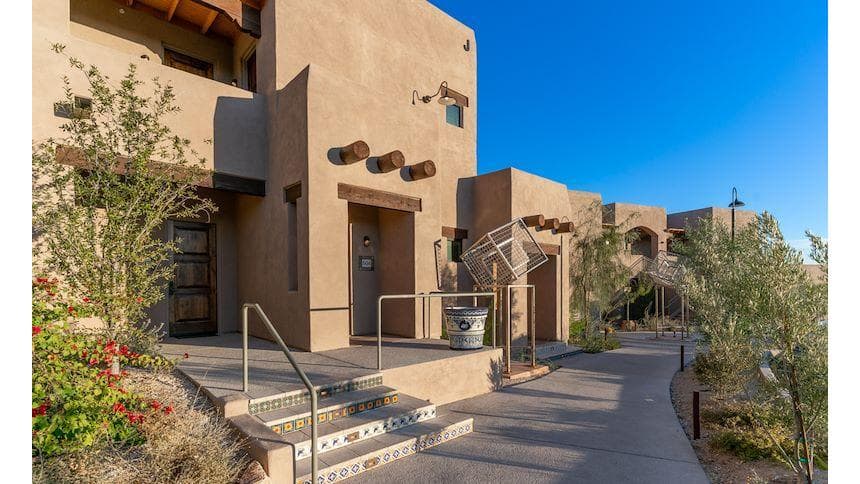 Hacienda Del Sol Guest Ranch Resort