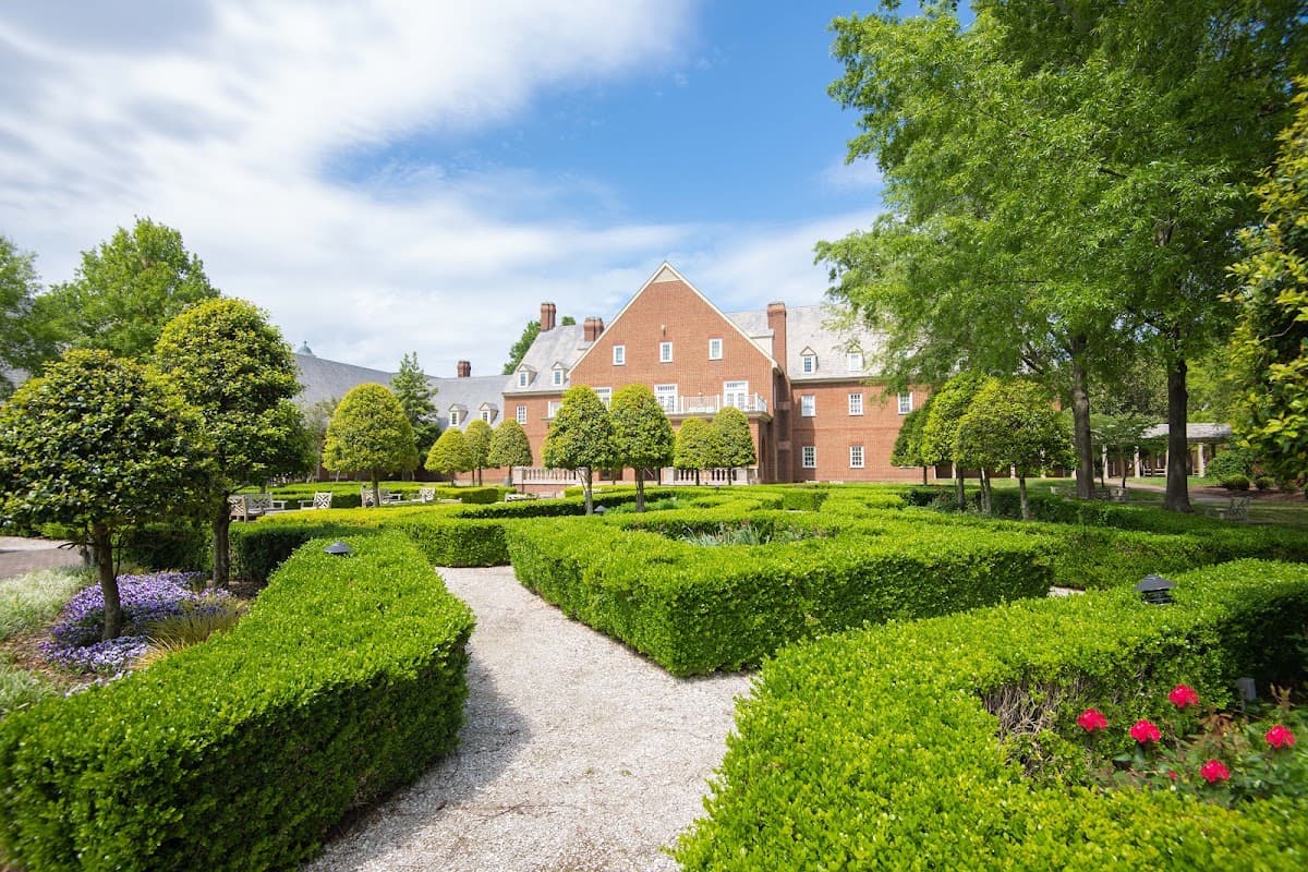The Founders Inn and Spa