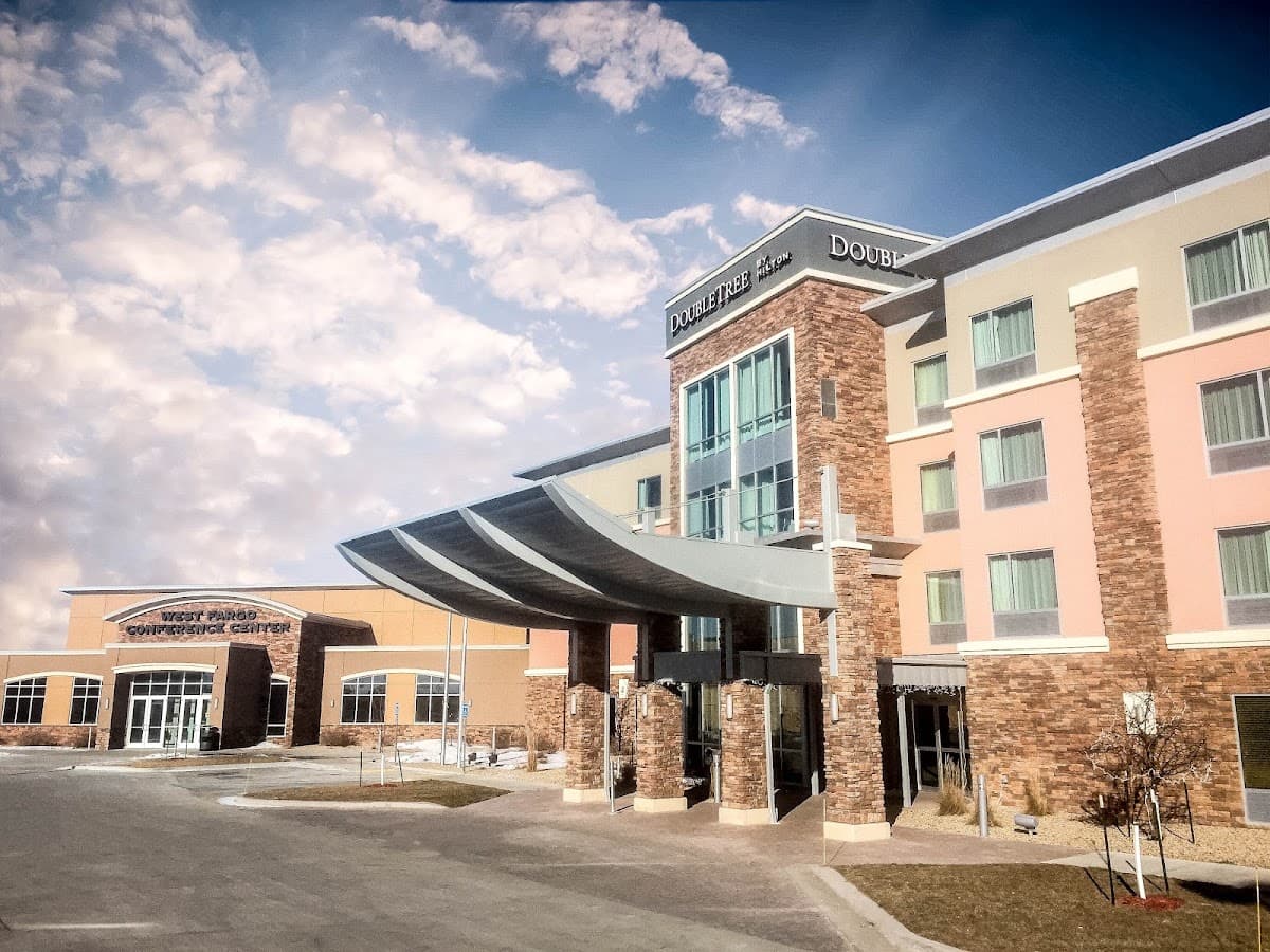 DoubleTree by Hilton West Fargo