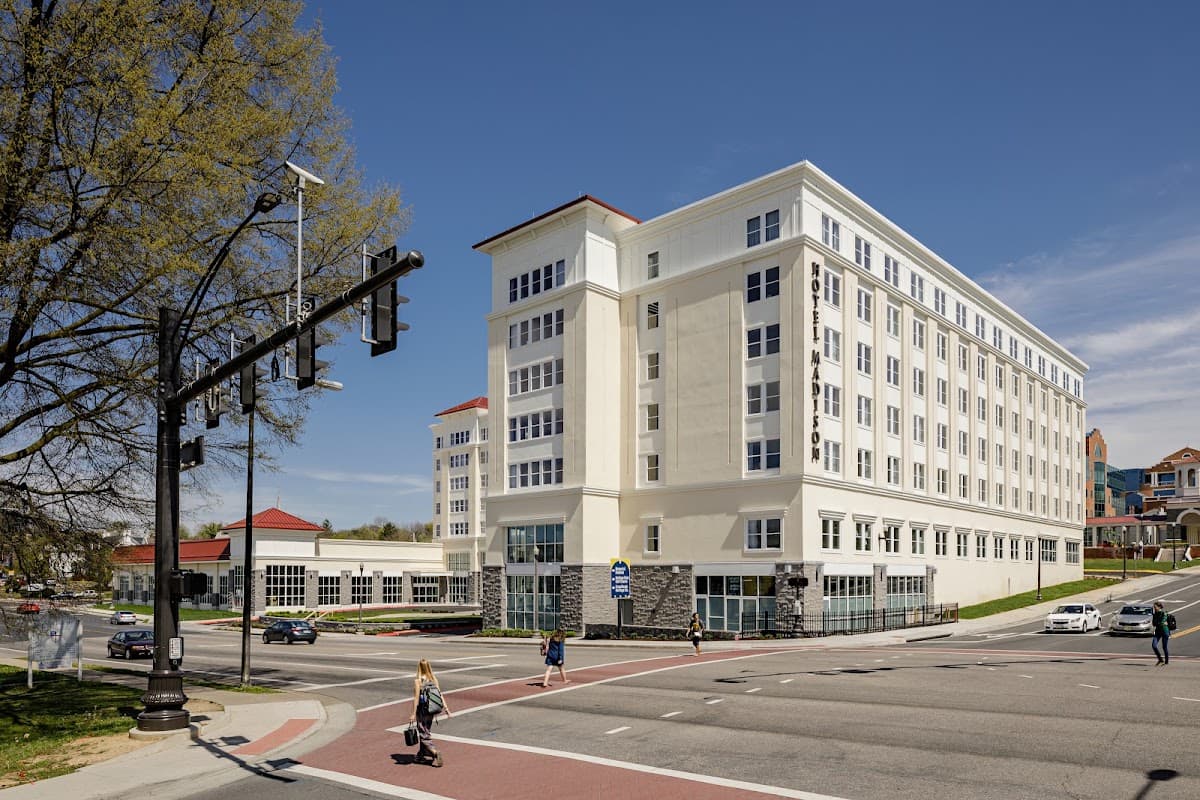 Hotel Madison & Shenandoah Valley Conference Center