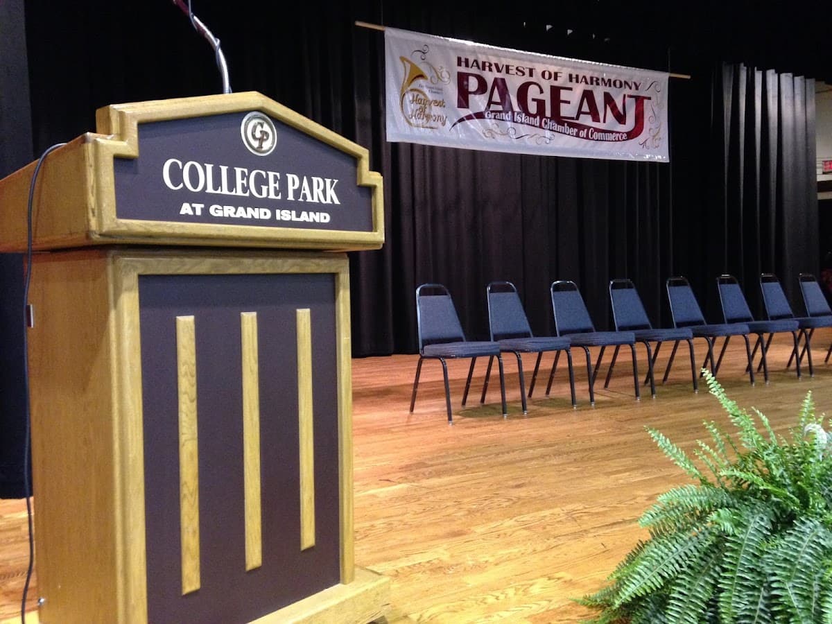College Park At Grand Island
