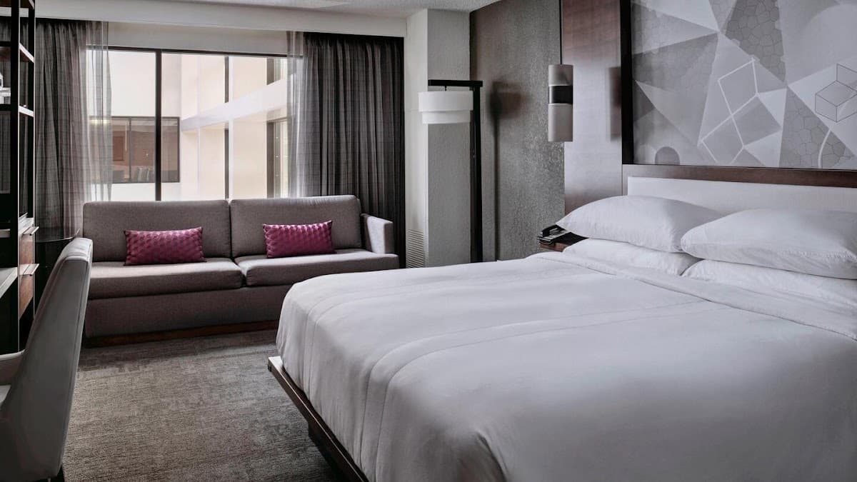 Marriott East Lansing at University Place