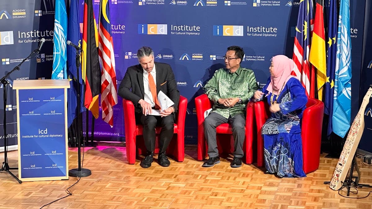 US Forum on Cultural Diplomacy