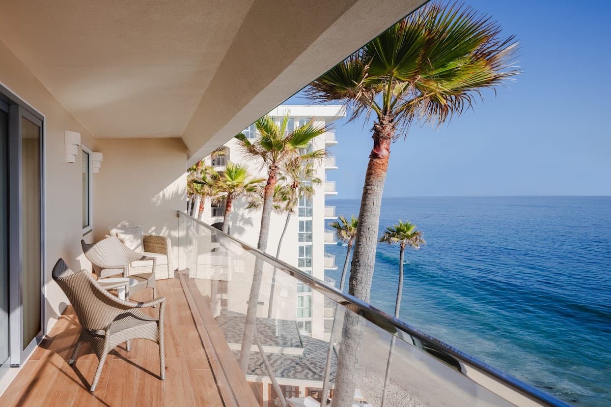 Surf & Sand Resort