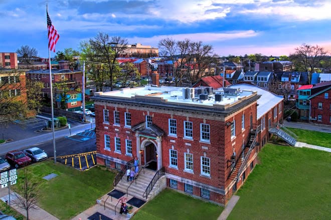 Uptown Knauer Performing Arts Center
